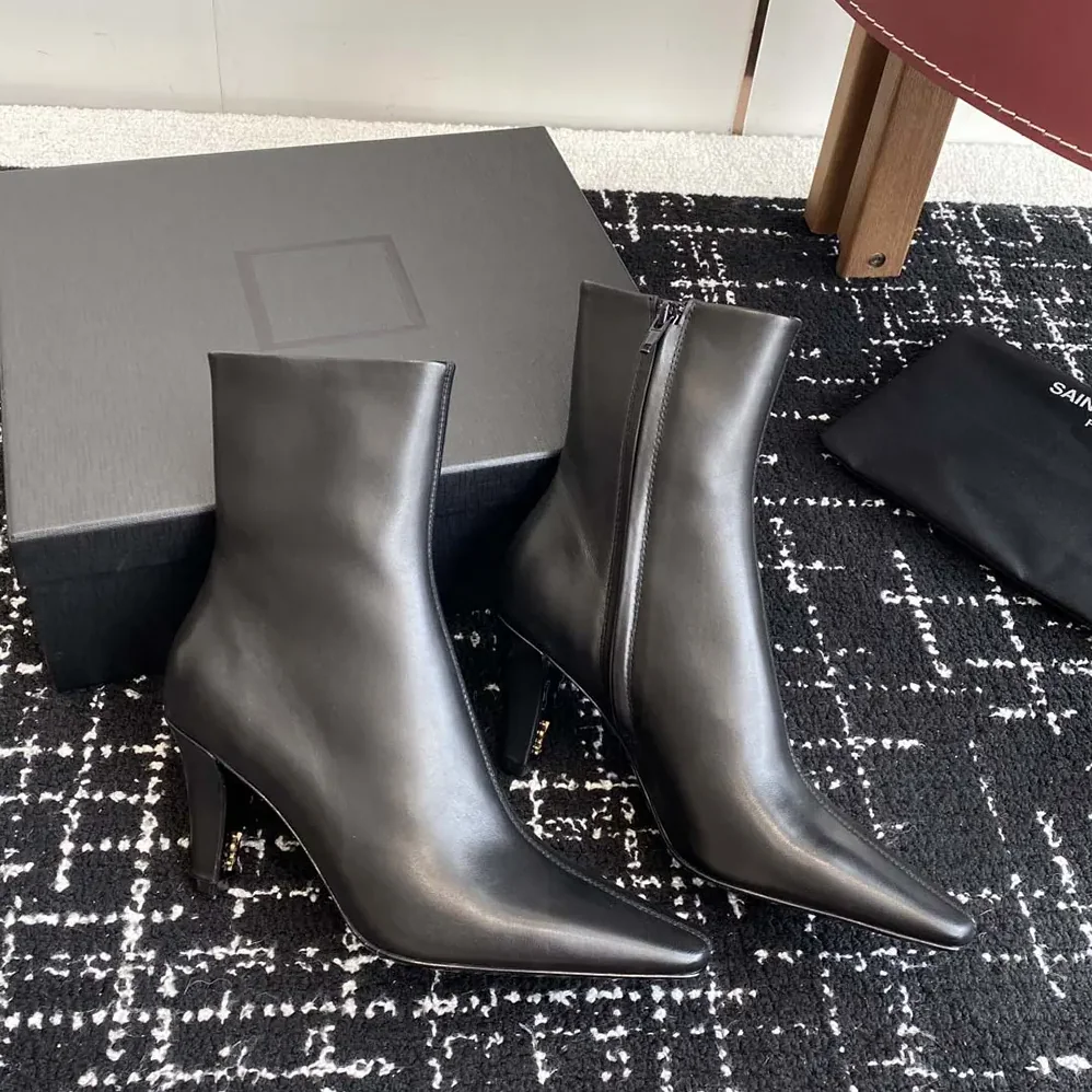 Saint Laurent YSL Jill Booties In Smooth Leather for Women in Black Saint Laurent YSL Jill Booties In Smooth Leather for Women in Black