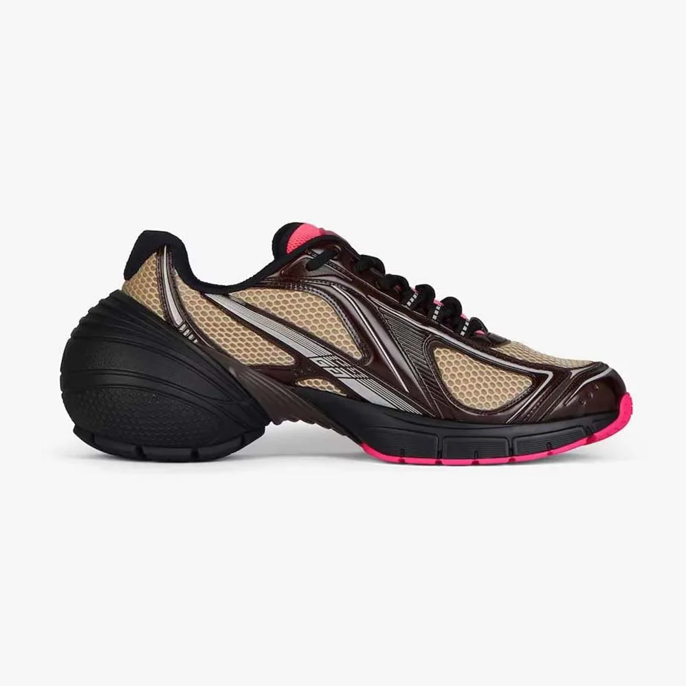 Givenchy TK-MX Runner Sneakers in Mesh for Unisex in Pink Givenchy TK-MX Runner Sneakers in Mesh for Unisex in Pink