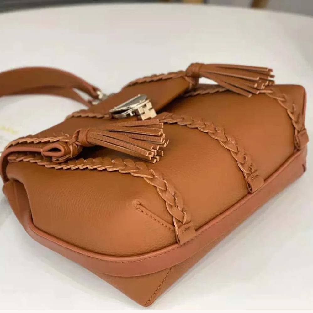 Chloe Penelope Small Soft Shoulder Bag for Women in Brown Chloe Penelope Small Soft Shoulder Bag for Women in Brown