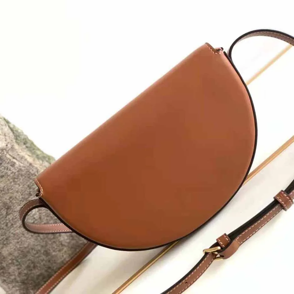 Celine Besace Cuir Triomphe in Smooth Calfskin for Women in Brown