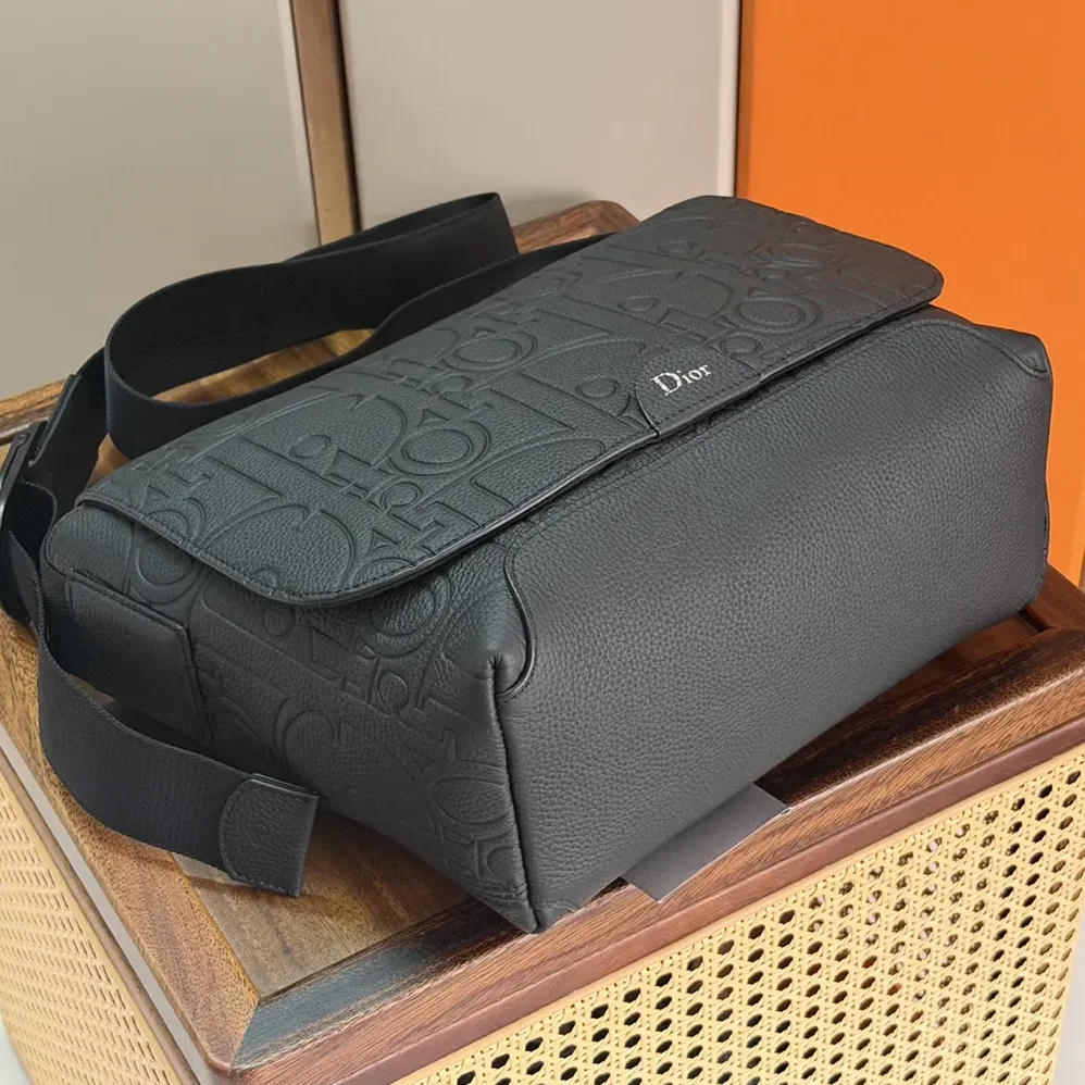 Dior Small Dior Jett Messenger Bag with Flap Black Dior Gravity Leather for Men Dior Small Dior Jett Messenger Bag with Flap Black Dior Gravity Leather for Men
