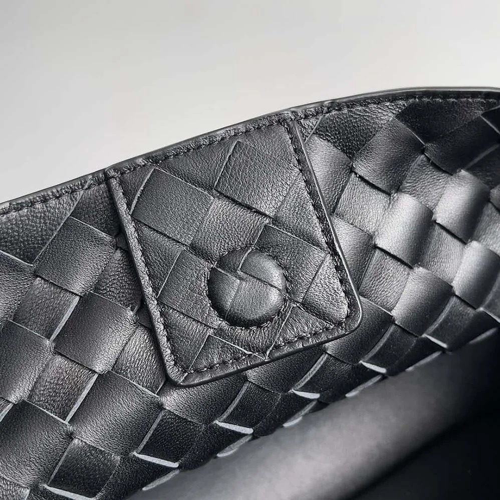 Bottega Veneta Small East/West Andiamo for Women in Black