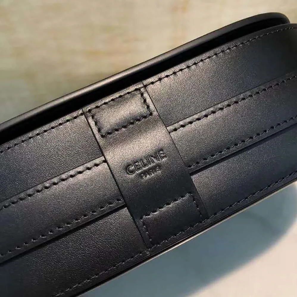 Celine Medium Maillon Triomphe Bag in Natural Calfskin for Women in Black Celine Medium Maillon Triomphe Bag in Natural Calfskin for Women in Black