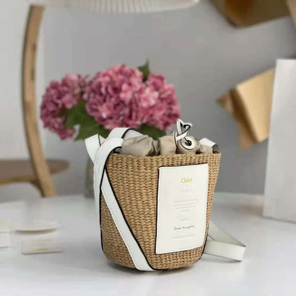 Chloe Small Basket in Fair-Trade Paper and Shiny Calfskin for Women in White Chloe Small Basket in Fair-Trade Paper and Shiny Calfskin for Women in White