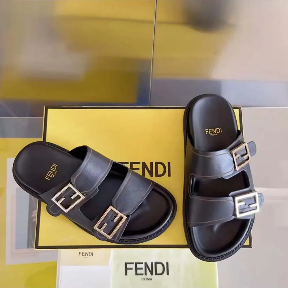Fendi Feel Black Leather Slides for Unisex