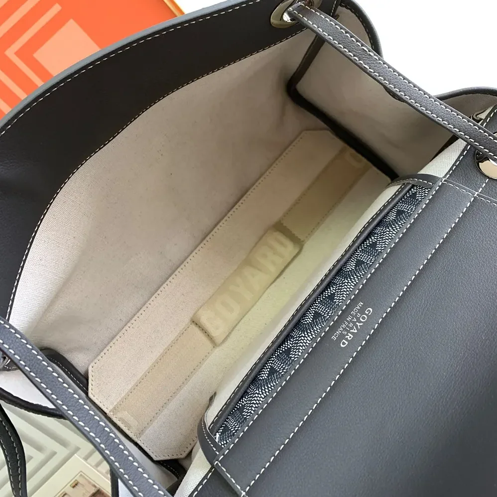 Goyard Rouette Souple Bag for Unisex in Grey Goyard Rouette Souple Bag for Unisex in Grey