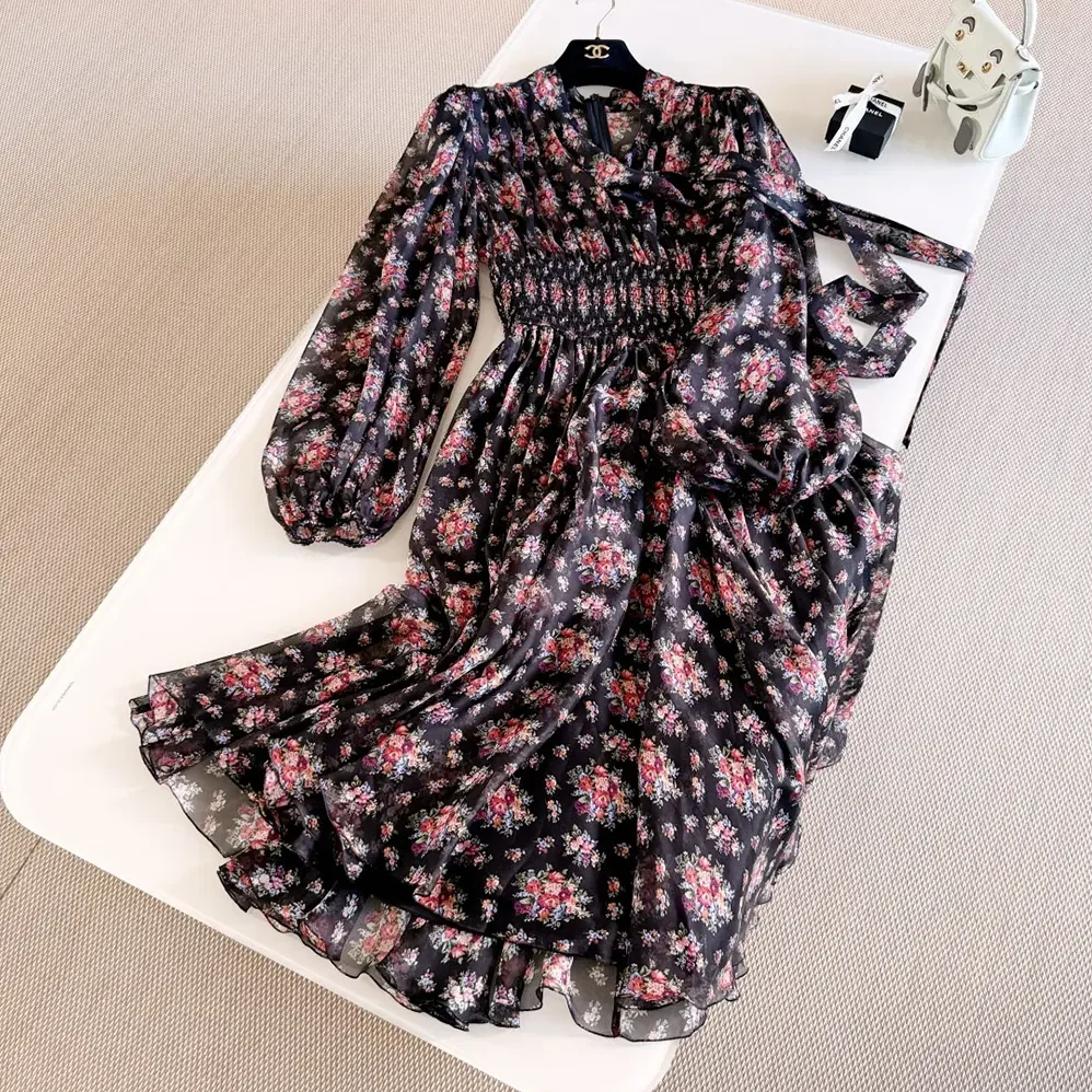 Dolce Gabbana D&G Small Flower Bouquets for Women in print Chiffon Dress Dolce Gabbana D&G Small Flower Bouquets for Women in print Chiffon Dress