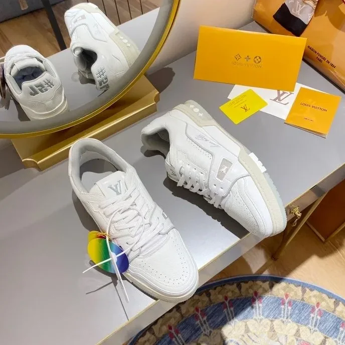 Louis Vuitton Trainer Sneaker Rubber Grain White Virgil Abloh LV 1A8WAX Louis Vuitton Trainer Sneaker Rubber Grain White Virgil Abloh LV 1A8WAX