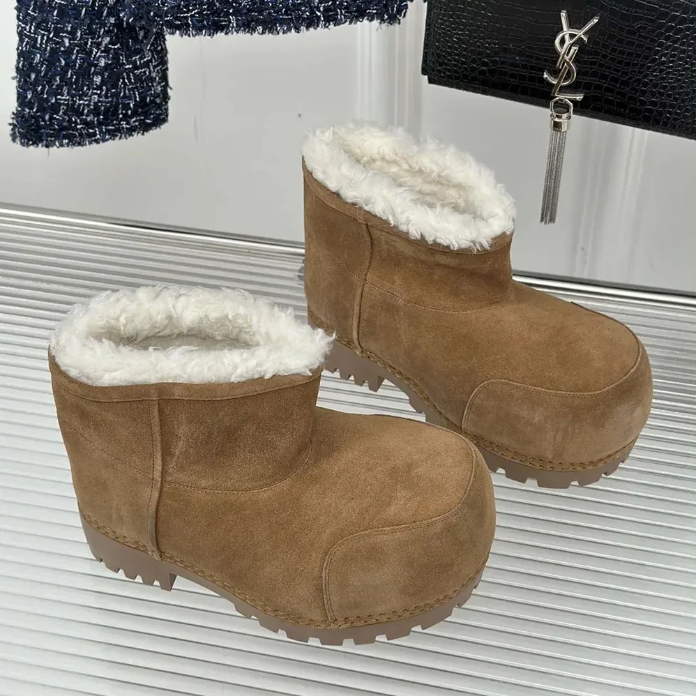 Balenciaga Alaska Fur Bootie in Brown Split Calfskin and White Synthetic Material for Unisex Balenciaga Alaska Fur Bootie in Brown Split Calfskin and White Synthetic Material for Unisex