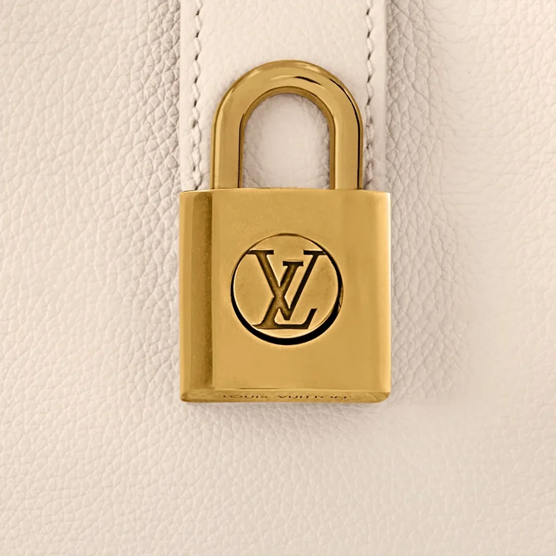 Louis Vuitton Low Key Shoulder Bag Quartz /