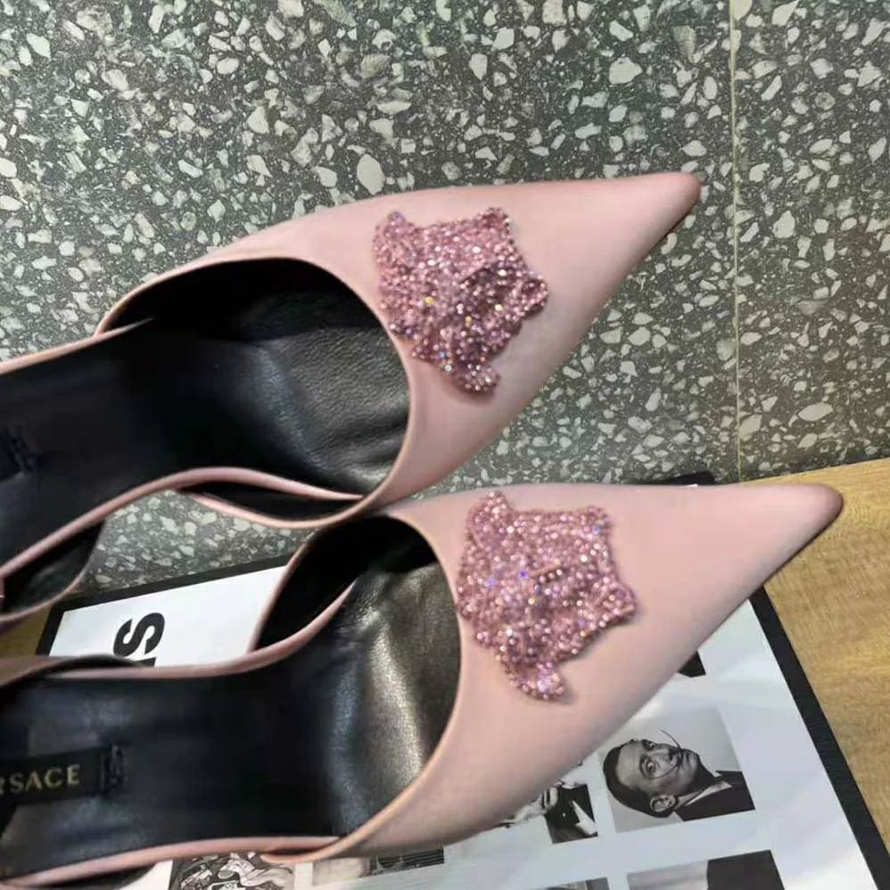 Versace La Medusa Satin Sling-Back Pumps in 105 mm Heel for Women in Pink Versace La Medusa Satin Sling-Back Pumps in 105 mm Heel for Women in Pink