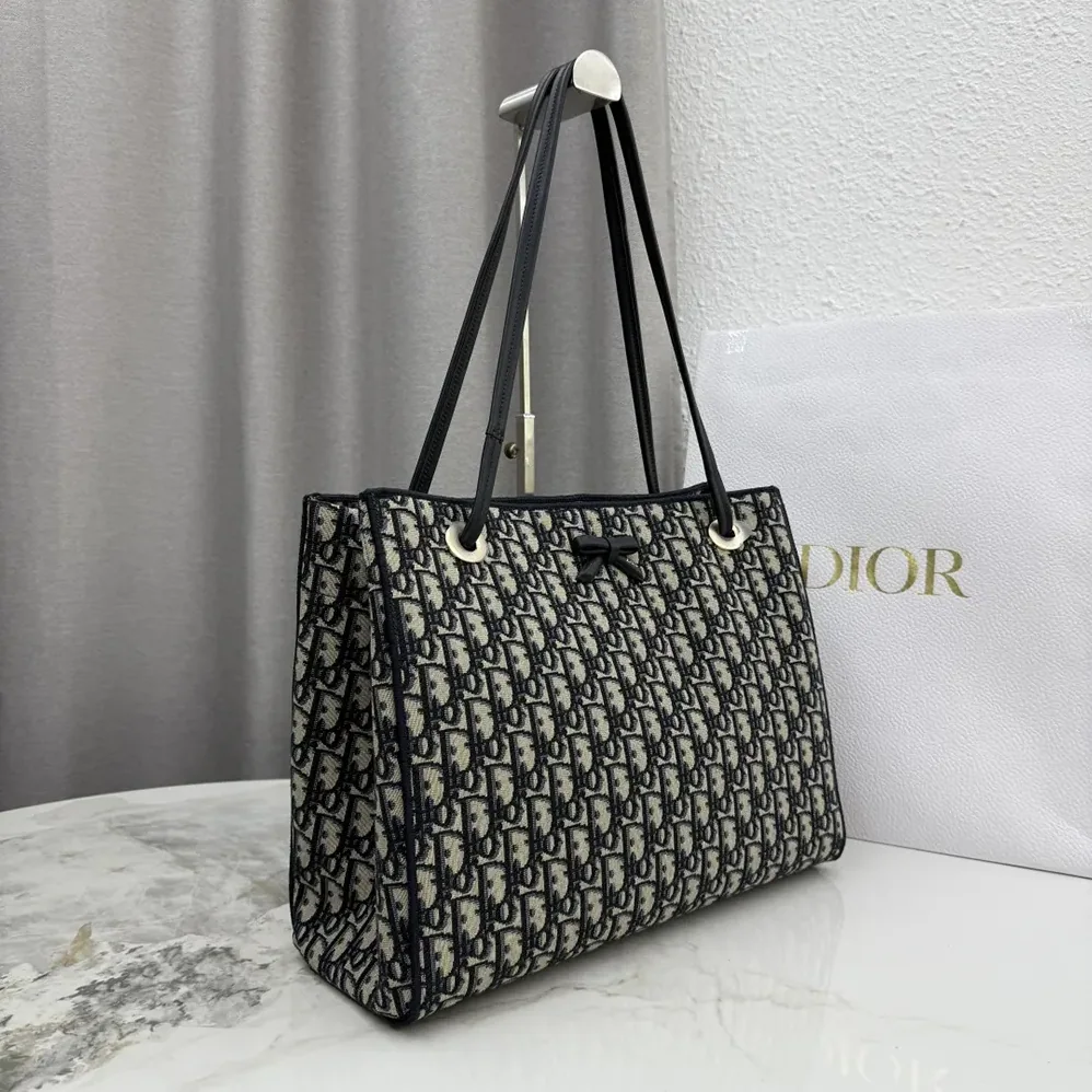 Dior Medium Shopping Bag Blue Dior Oblique Jacquard for Women