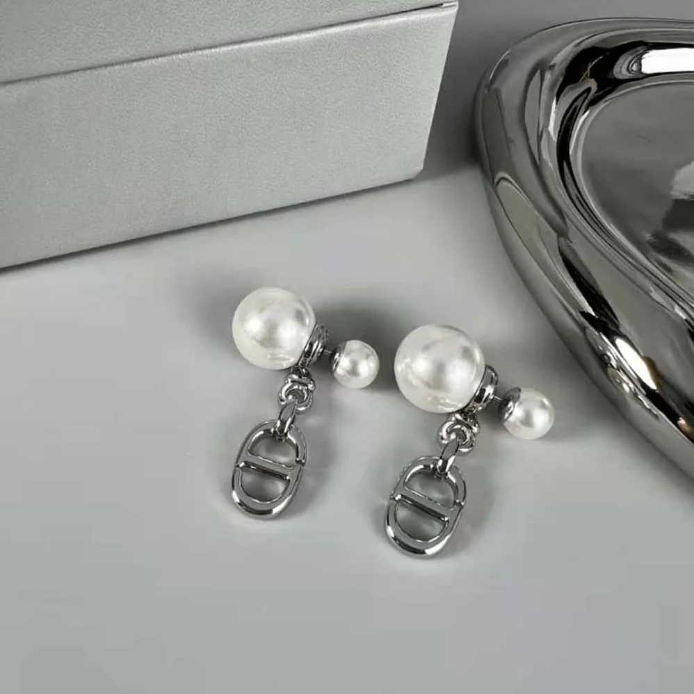 Dior Tribales Earrings Silver-Finish Metal with White Resin Pearls for Women Dior Tribales Earrings Silver-Finish Metal with White Resin Pearls for Women