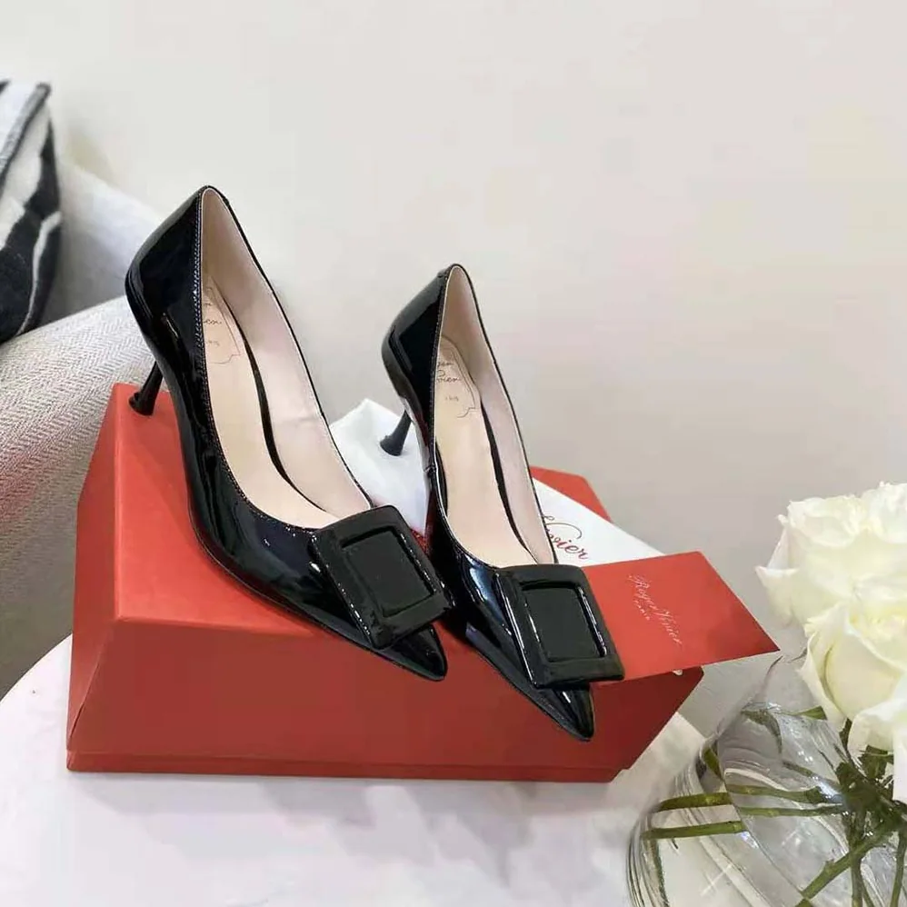 Roger Vivier Viv' In The City Pumps in Patent Leather for Women in Black