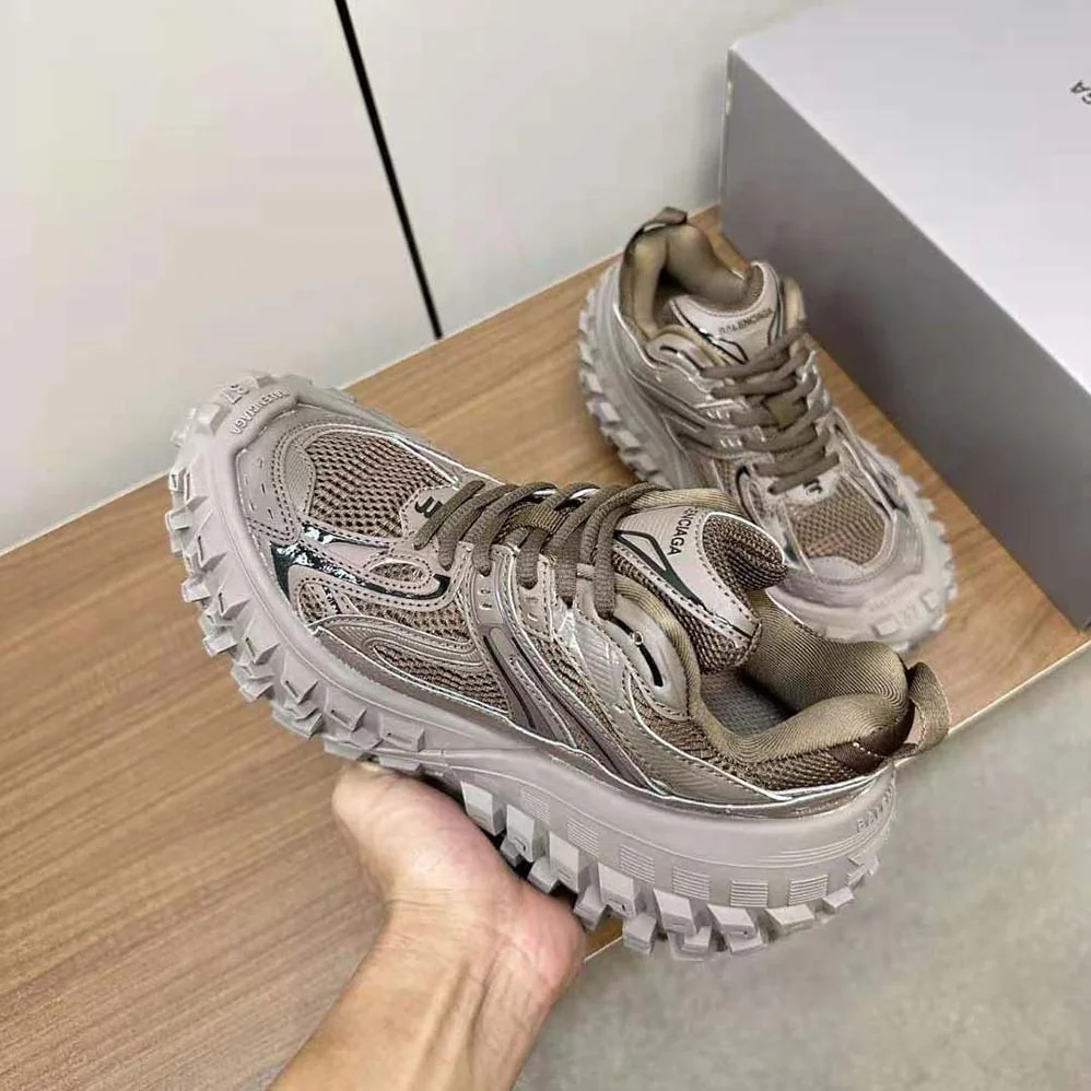 Balenciaga Bouncer Sneaker in Beige Mesh and Nylon for Unisex Balenciaga Bouncer Sneaker in Beige Mesh and Nylon for Unisex