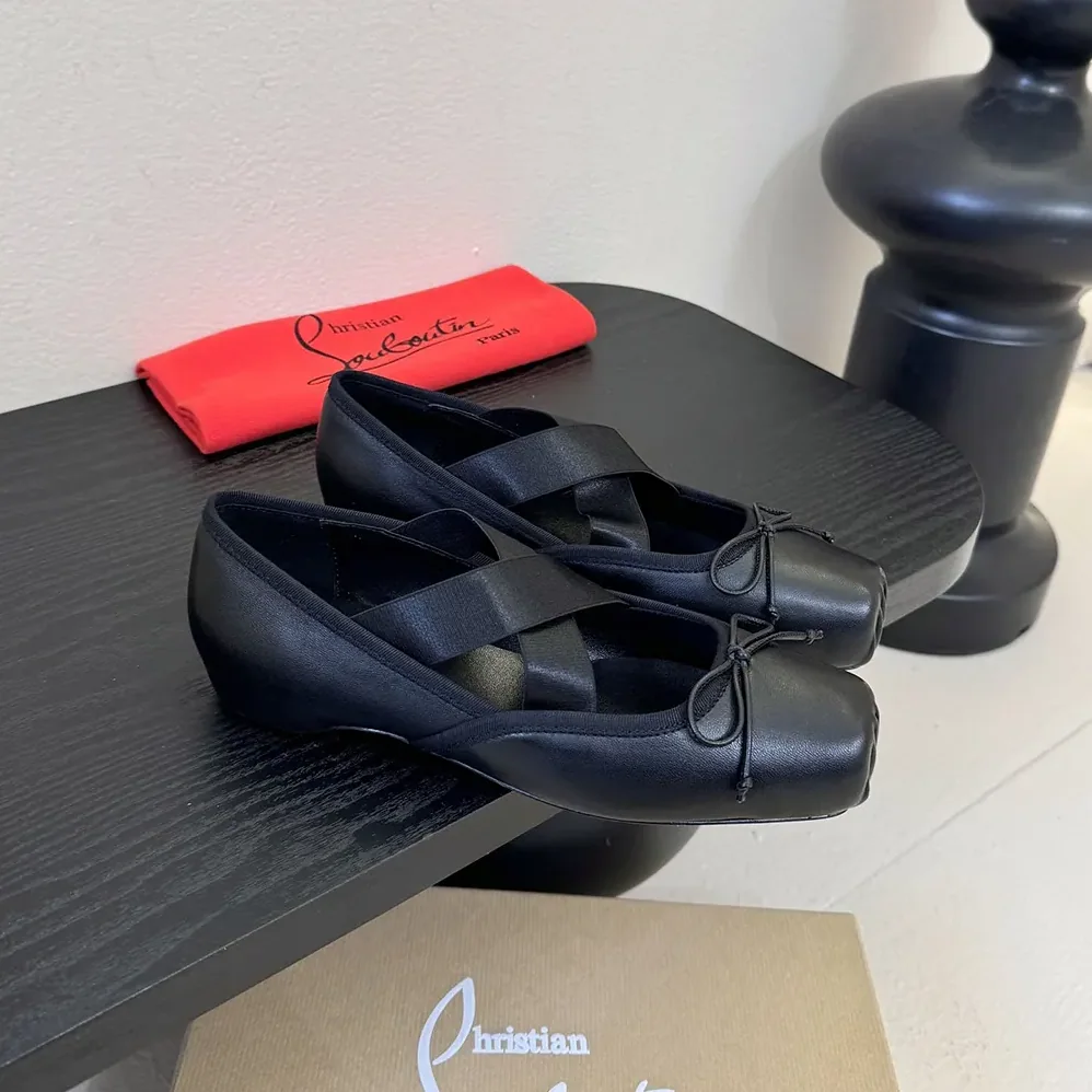 Christian Louboutin Cassiasticina Ballerinas Lamb Nappa Leather for Women in Black Christian Louboutin Cassiasticina Ballerinas Lamb Nappa Leather for Women in Black