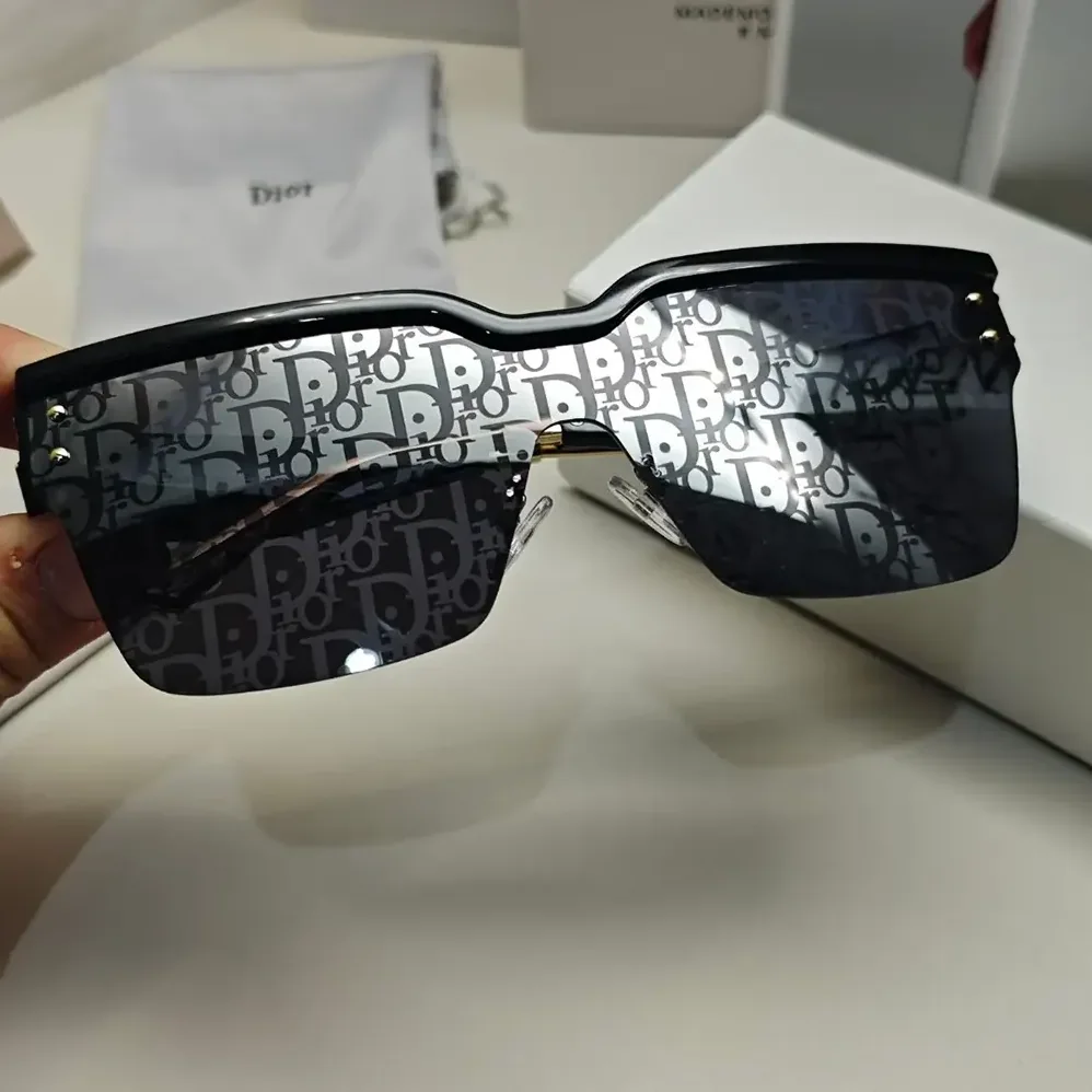 Dior DiorClub M4U Blue Dior Oblique Mask Sunglasses for Unisex Dior DiorClub M4U Blue Dior Oblique Mask Sunglasses for Unisex