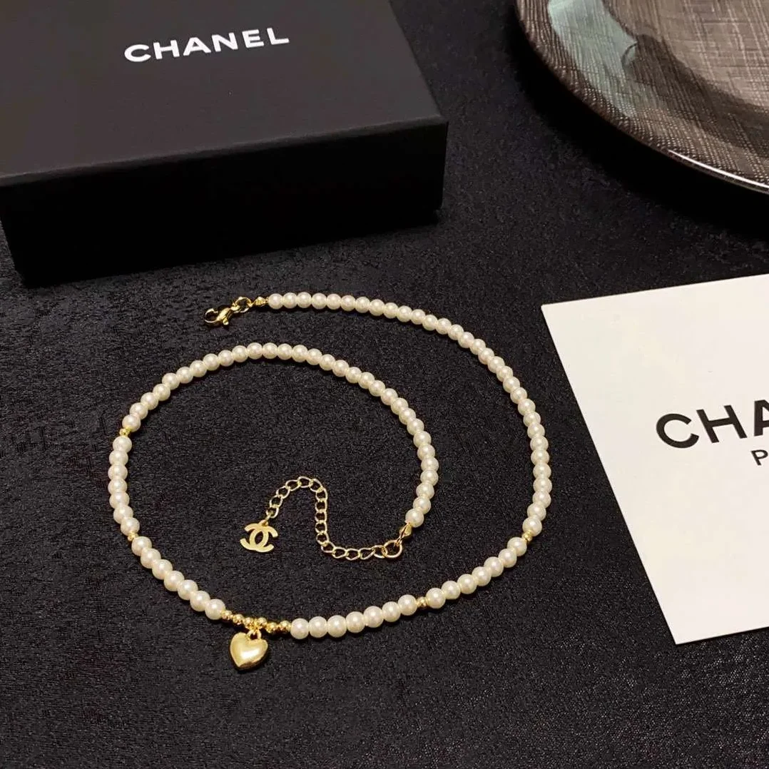 Chanel Heart Pearl Necklace White Chanel Heart Pearl Necklace White