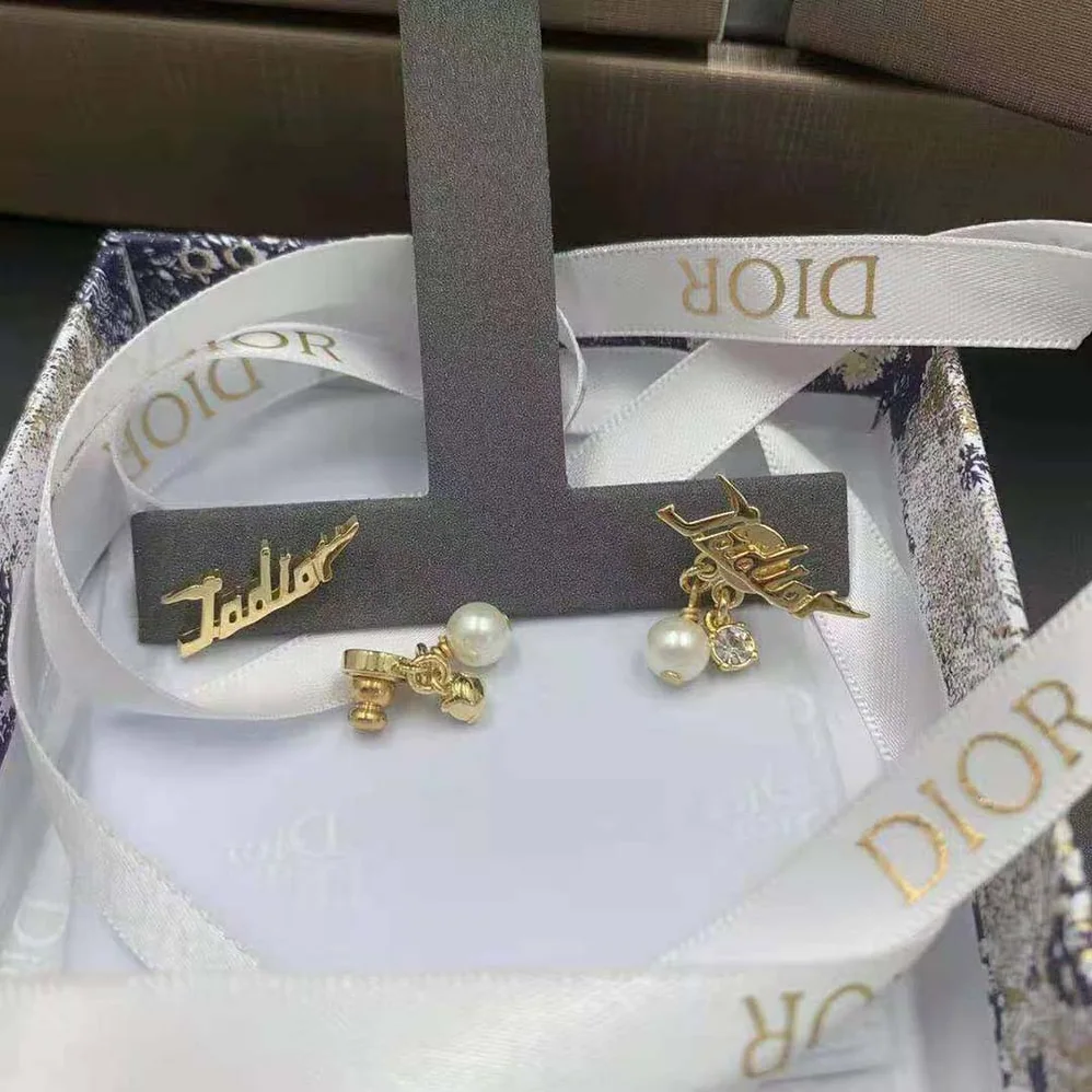 Dior Tribales Earrings Gold-Finish Metal and White Resin Pearls for Women Dior Tribales Earrings Gold-Finish Metal and White Resin Pearls for Women