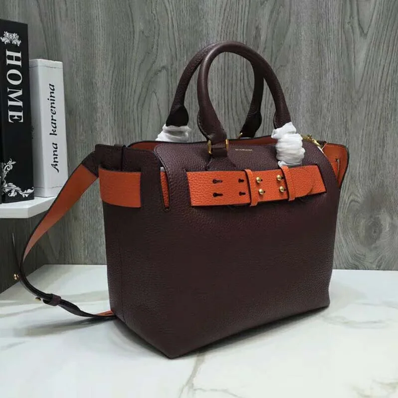 Burberry The Medium Leather Belt Bag for Women in Maroon