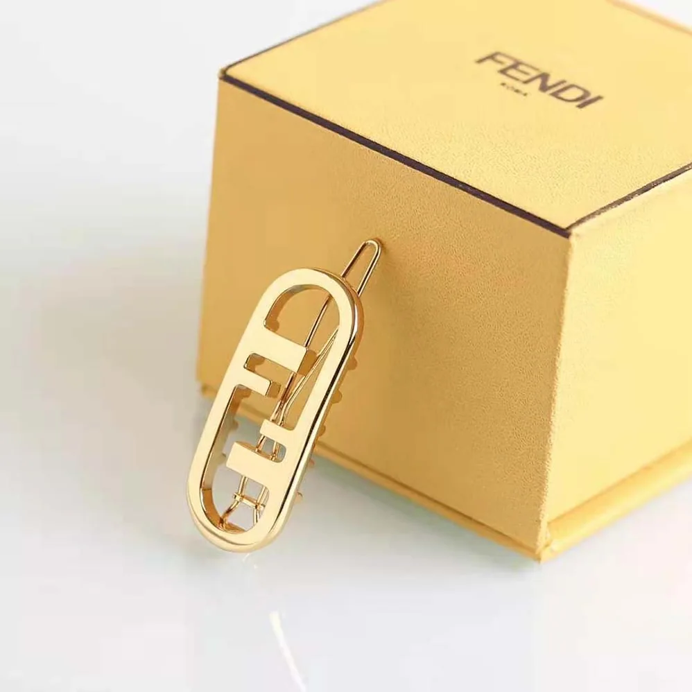 Fendi Hair Clip with Fendi O'Lock Motif for Women in Gold Fendi Hair Clip with Fendi O'Lock Motif for Women in Gold
