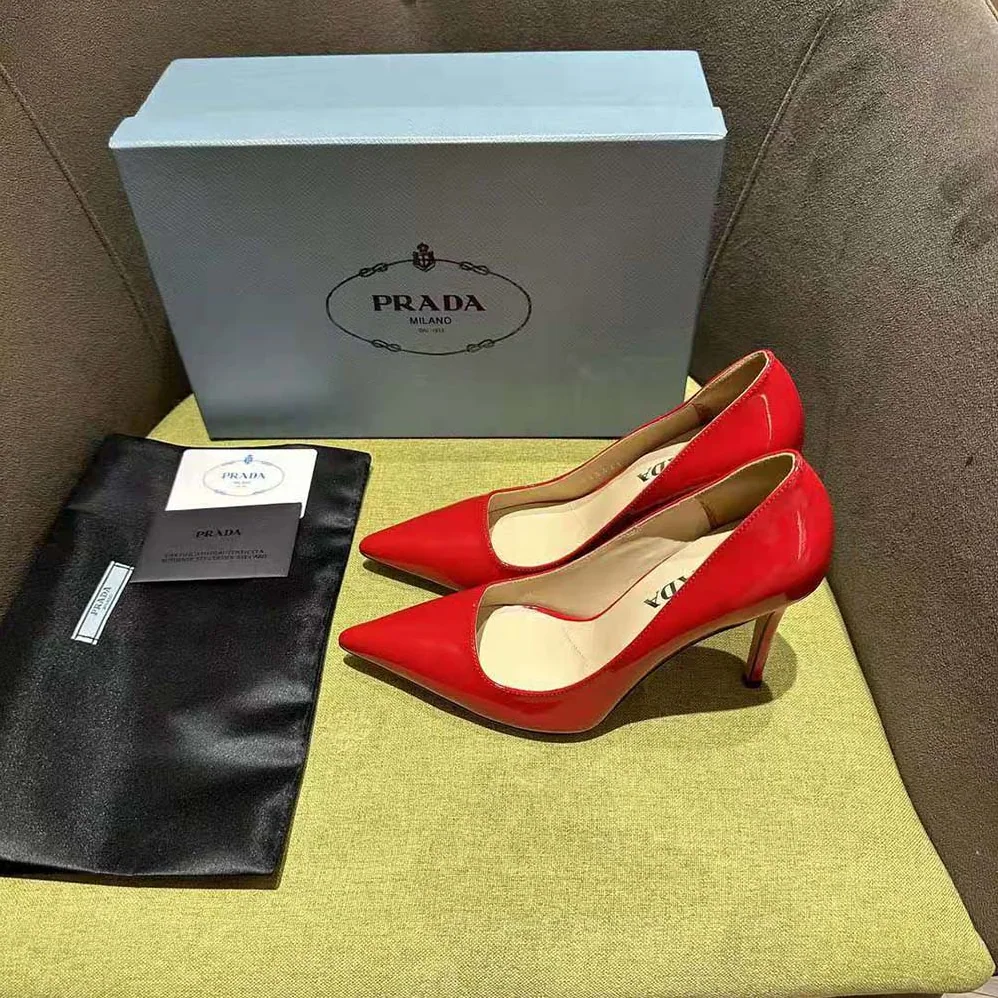 Prada Patent Leather Pumps for Women in Red Prada Patent Leather Pumps for Women in Red