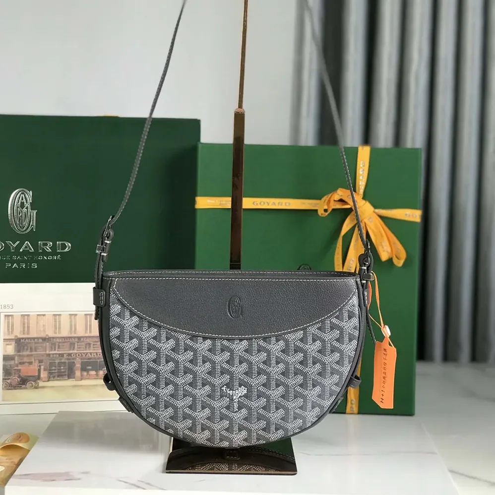 Goyard Hirondelle Bag for Unisex in Grey Goyard Hirondelle Bag for Unisex in Grey
