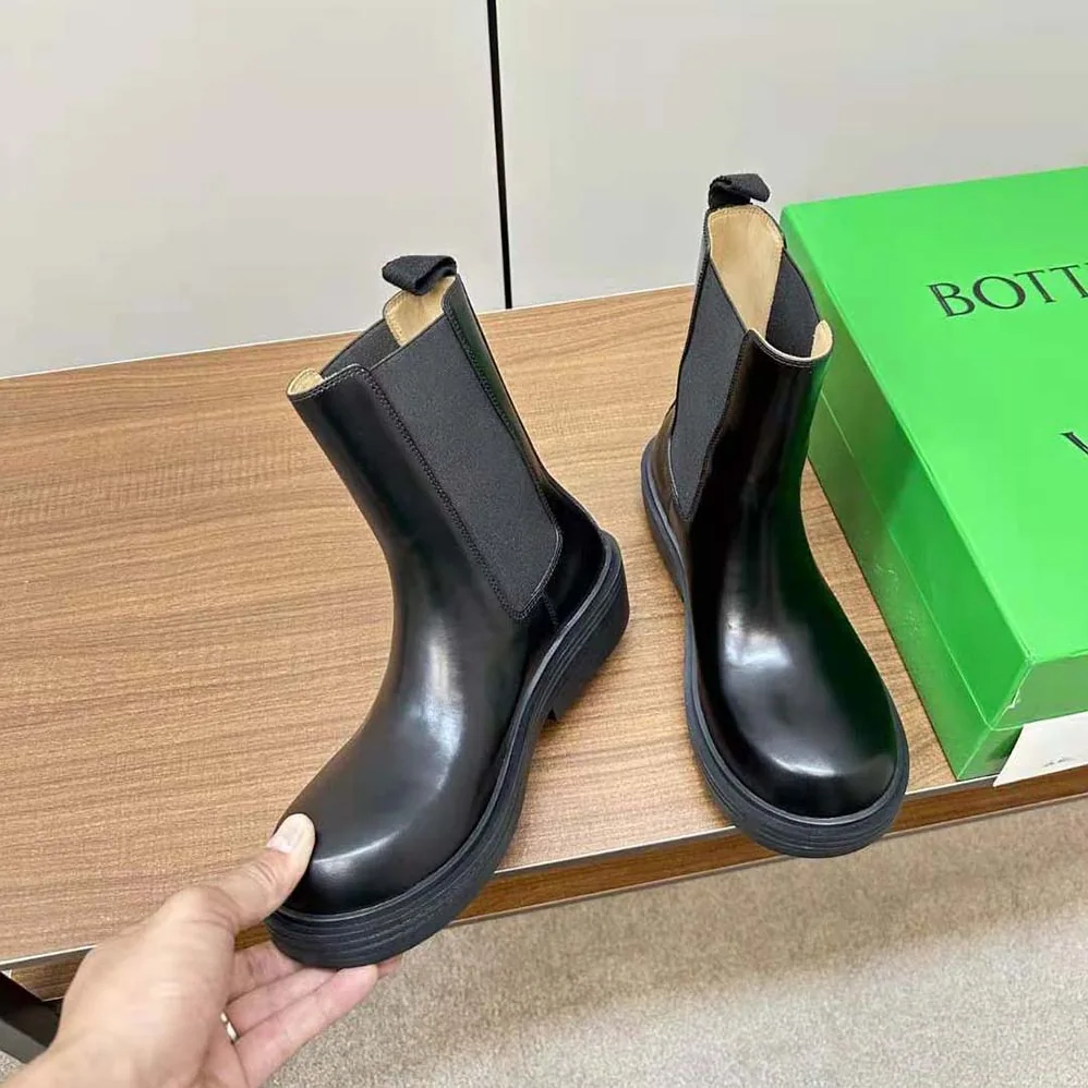 Bottega Veneta Fireman Chelsea Ankle Boot for Women in Black Bottega Veneta Fireman Chelsea Ankle Boot for Women in Black