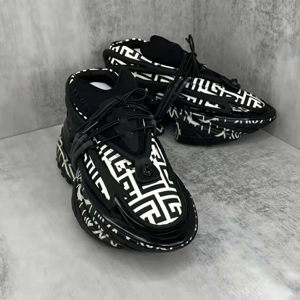 Balmain Neoprene and Calfskin Unicorn Low-Top Sneakers for Unisex in Black Balmain Neoprene and Calfskin Unicorn Low-Top Sneakers for Unisex in Black
