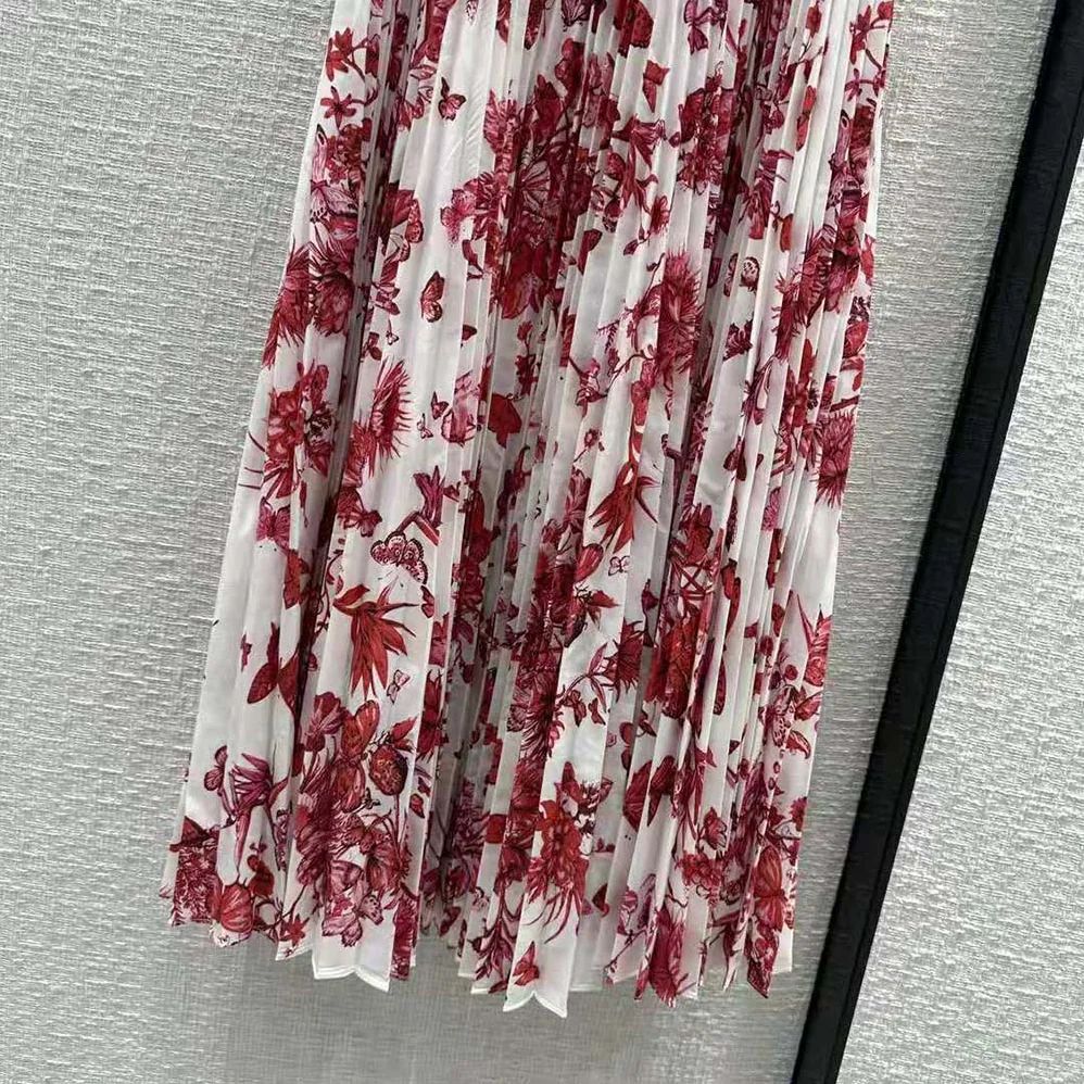 Dior Mid-Length Pleated Skirt White Cotton Denim with Red Toile de Jouy Mexico Motif for Women Dior Mid-Length Pleated Skirt White Cotton Denim with Red Toile de Jouy Mexico Motif for Women