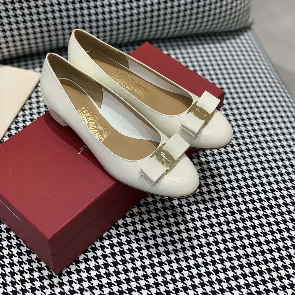Salvatore Ferragamo Vara Pump for Women in White