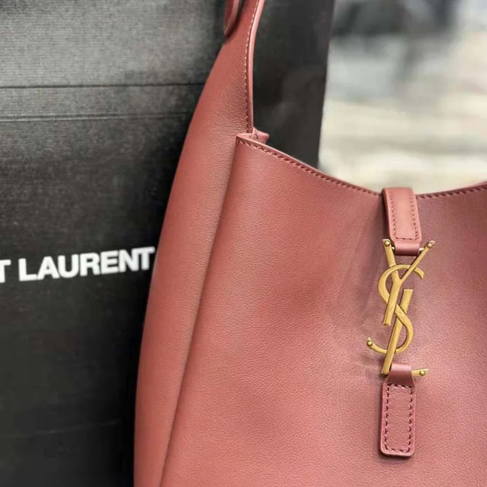 Saint Laurent YSL Le 5 à 7 Soft Small in Smooth Leather for Women in Maroon