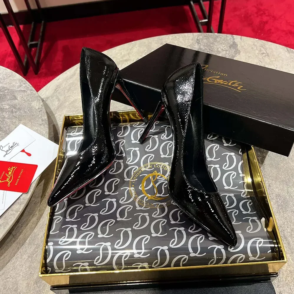 Christian Louboutin Kate 100 mm Pumps Star Textured Laminated Calf Leather for Women in Black Christian Louboutin Kate 100 mm Pumps Star Textured Laminated Calf Leather for Women in Black