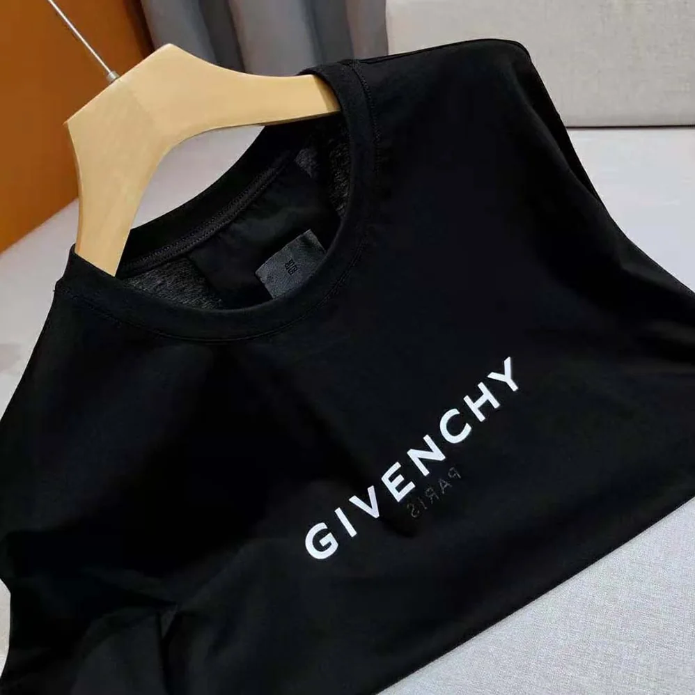 Givenchy Reverse Oversized T-Shirt for Women in Black Givenchy Reverse Oversized T-Shirt for Women in Black