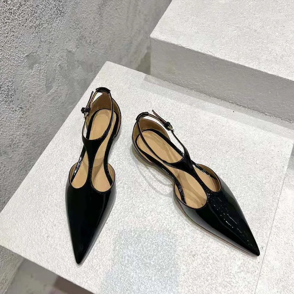 Bottega Veneta Rocket T-Bar Ballerina Flat Laminated Leather T-bar Ballerina for Women in Black Bottega Veneta Rocket T-Bar Ballerina Flat Laminated Leather T-bar Ballerina for Women in Black