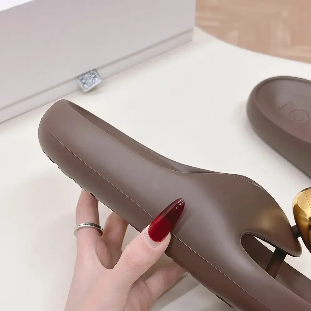 Loewe Foam Pebble Sandal for Women in Chocolate
