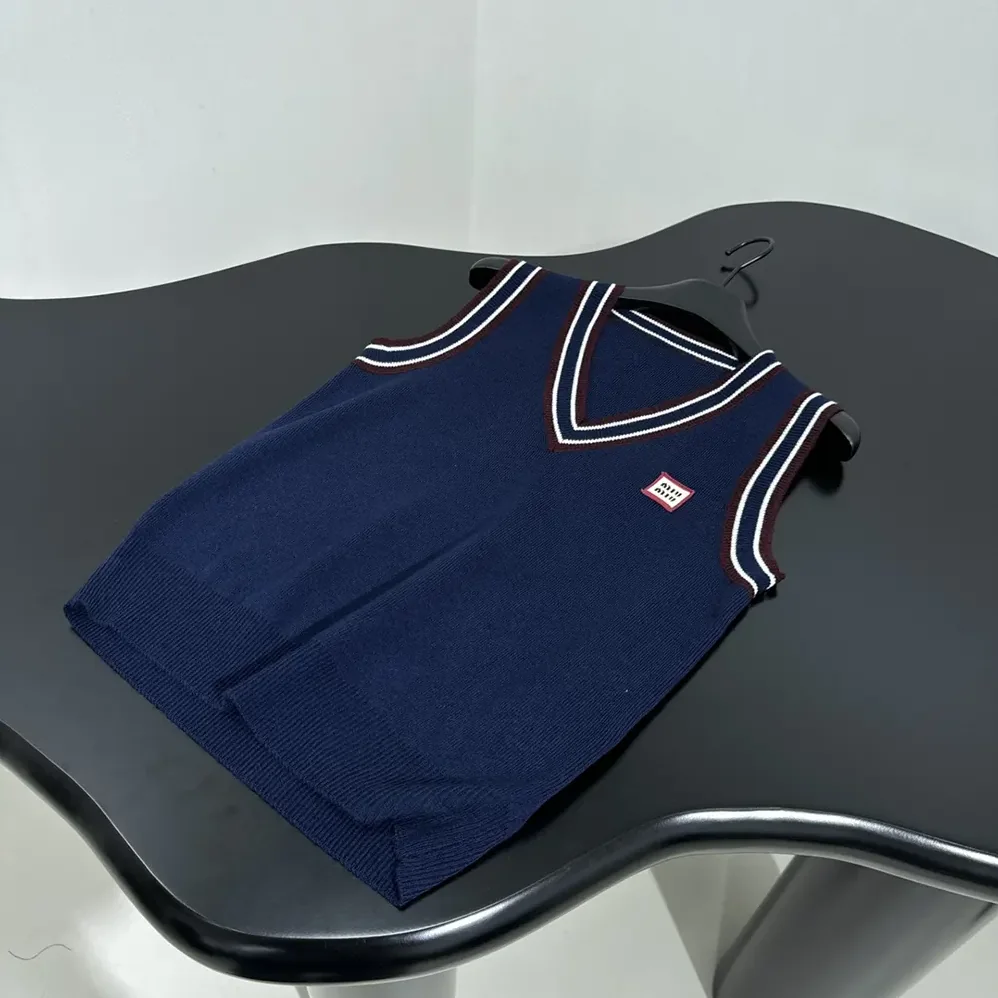 Miu Miu Wool and Cashmere Knit Vest for Women Miu Miu Wool and Cashmere Knit Vest for Women