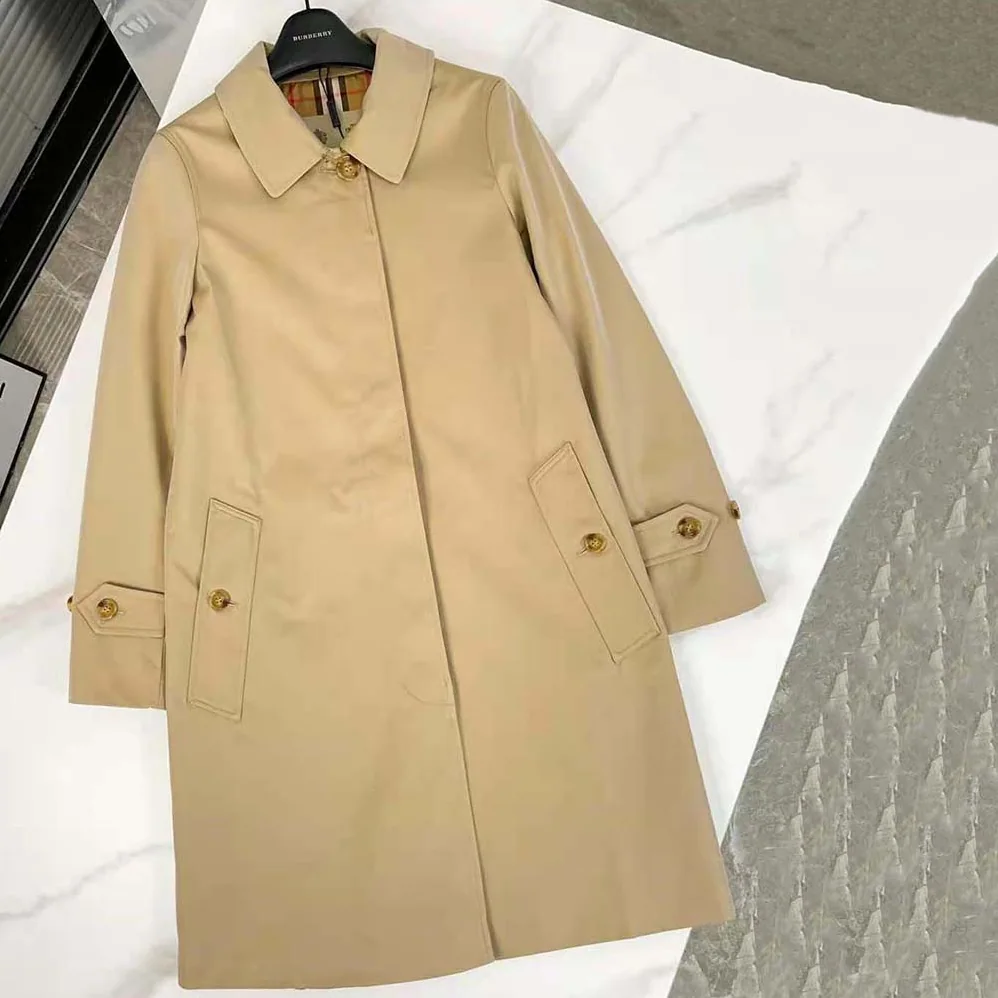Burberry The Pimlico Heritage Car Coat for Women in Beige Burberry The Pimlico Heritage Car Coat for Women in Beige