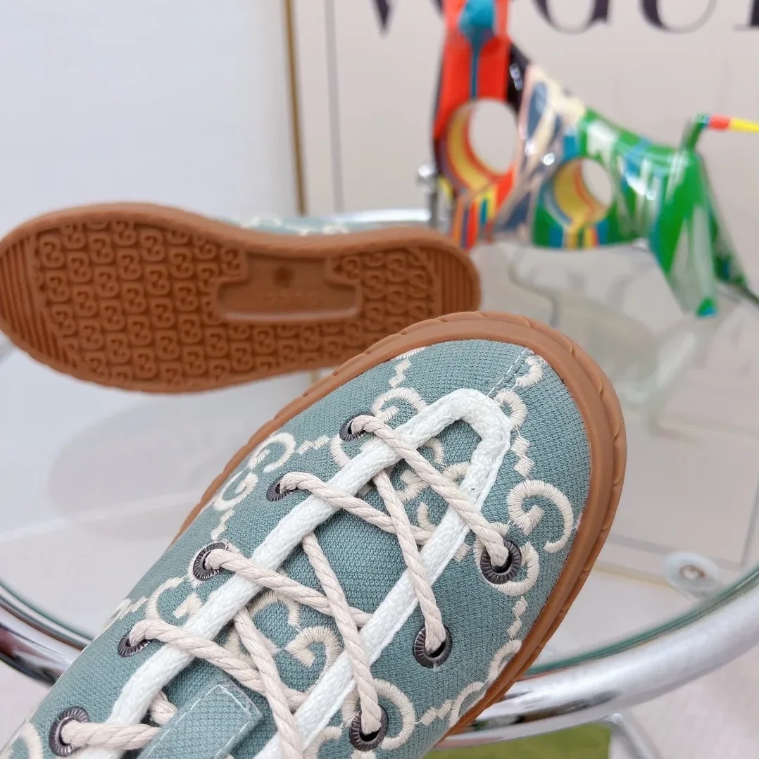 Gucci Maxi GG Sneaker Grey for Women