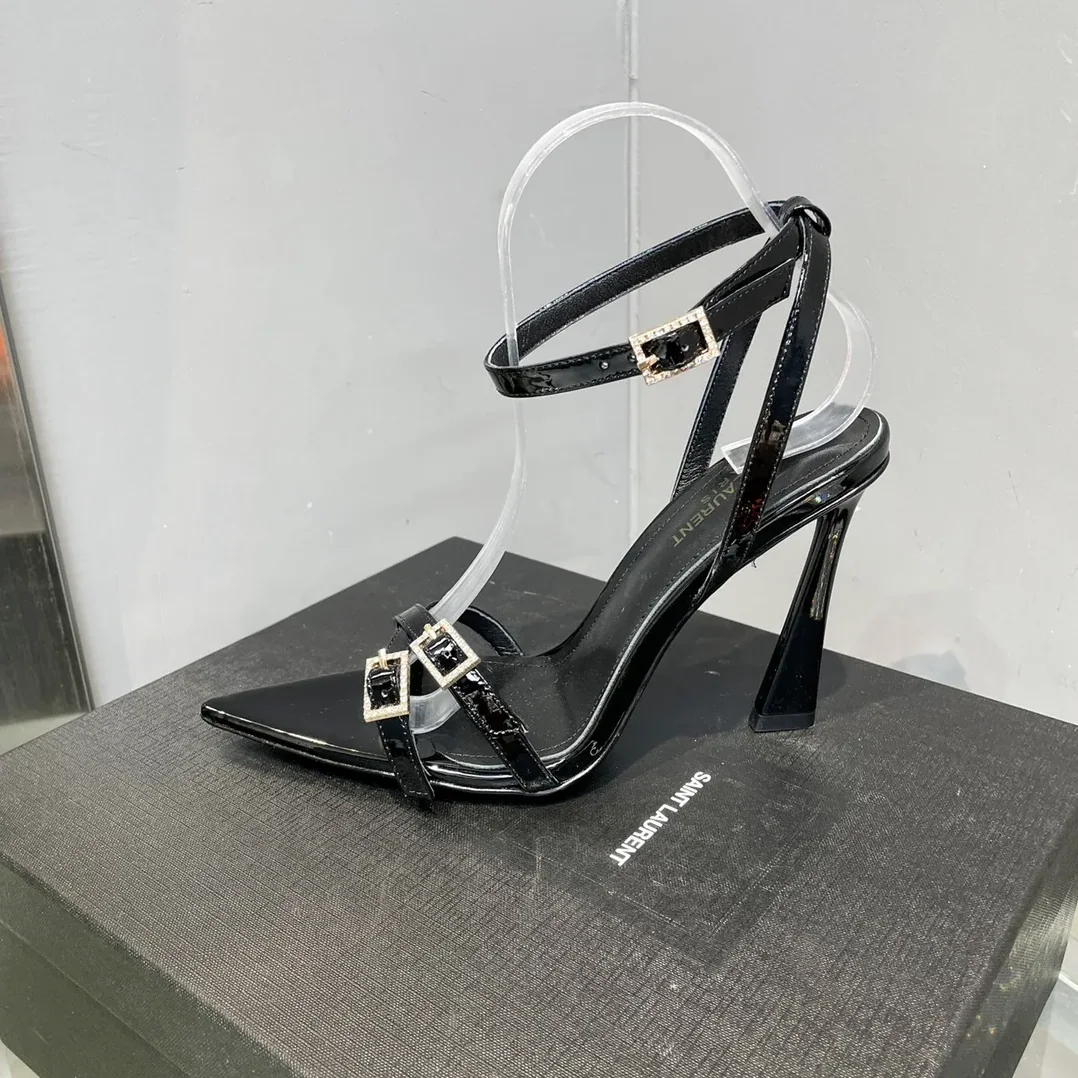 Saint Laurent Lila Sandals In Patent Black
