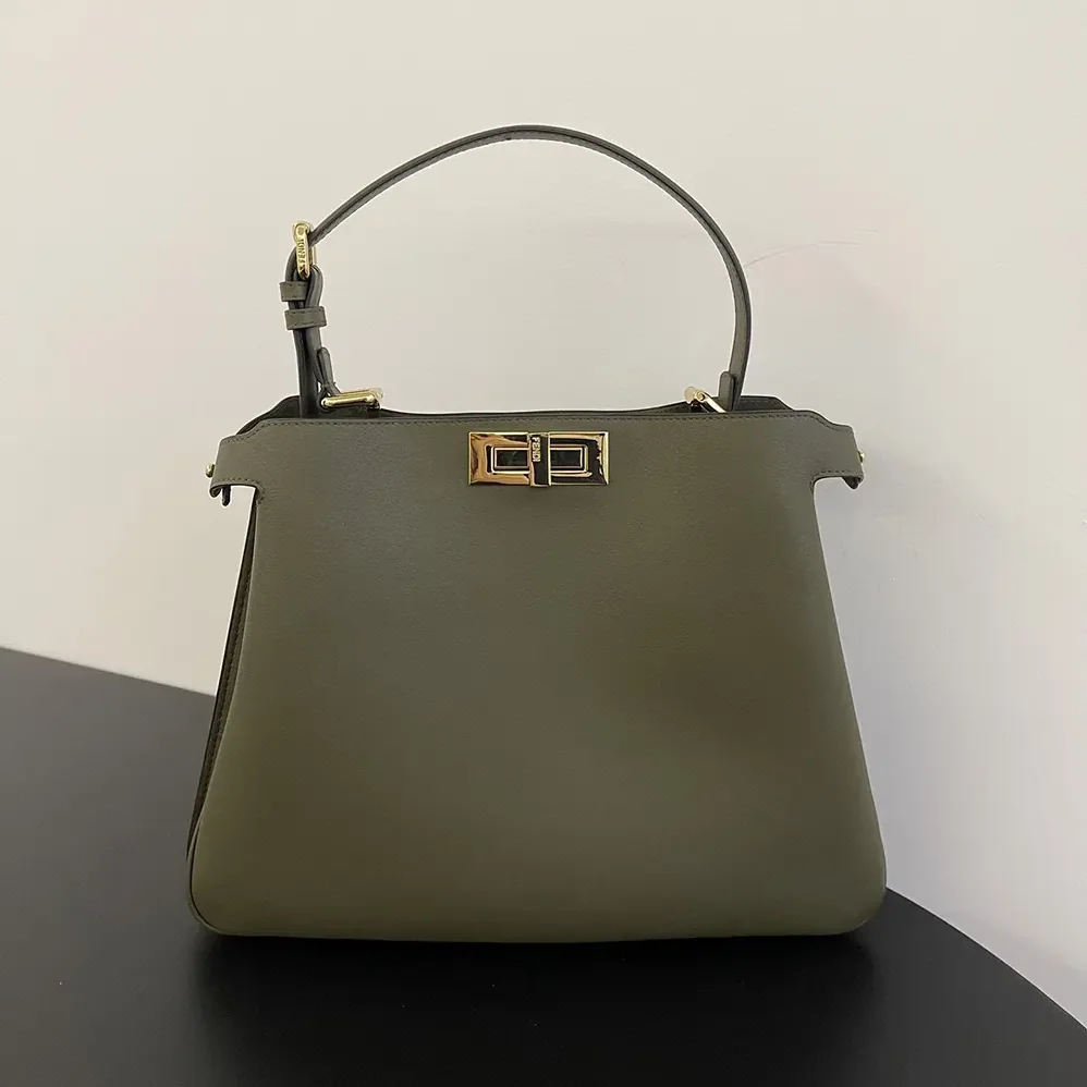 Fendi Peekaboo Soft Medium Green Leather Bag for Women