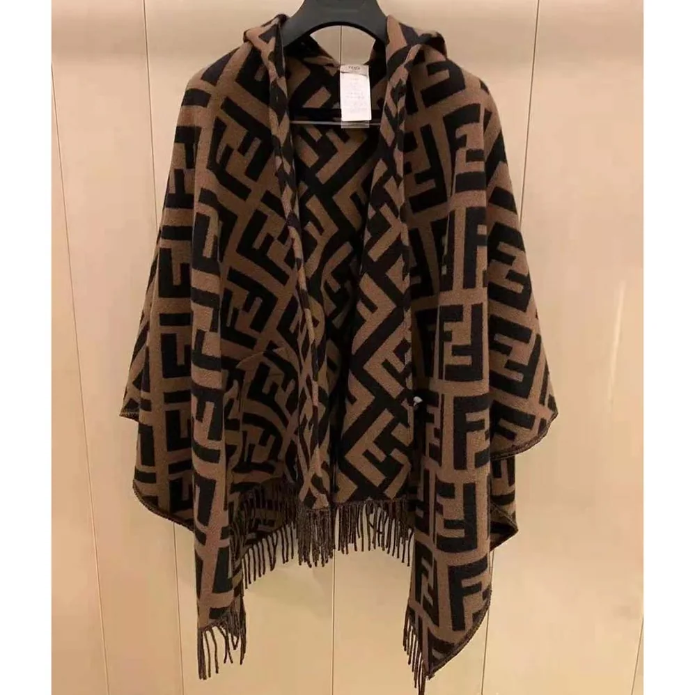 Fendi Brown Cashmere Poncho with Hood and Maxi Pockets on the front for Women Fendi Brown Cashmere Poncho with Hood and Maxi Pockets on the front for Women