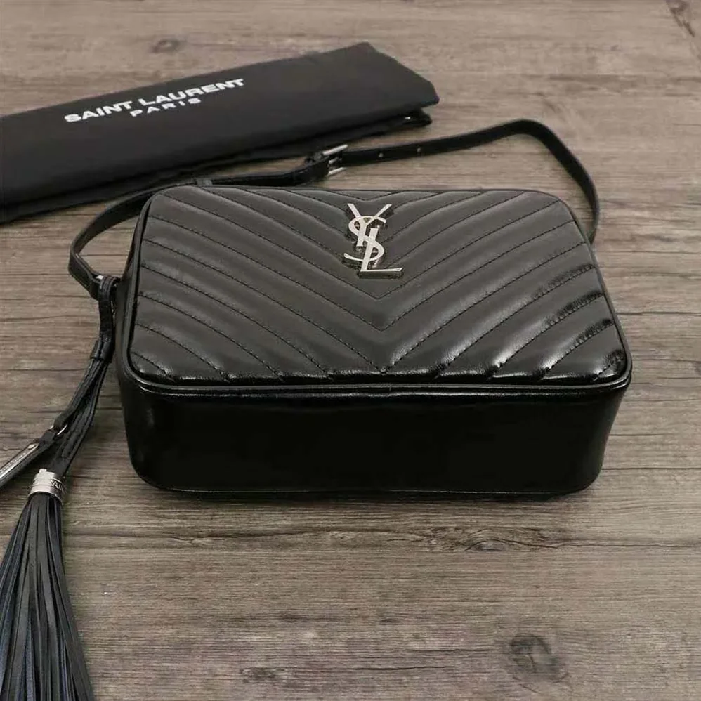 Saint Laurent YSL Lou Camera Bag Matelasse Leather for Women in Silver Saint Laurent YSL Lou Camera Bag Matelasse Leather for Women in Silver