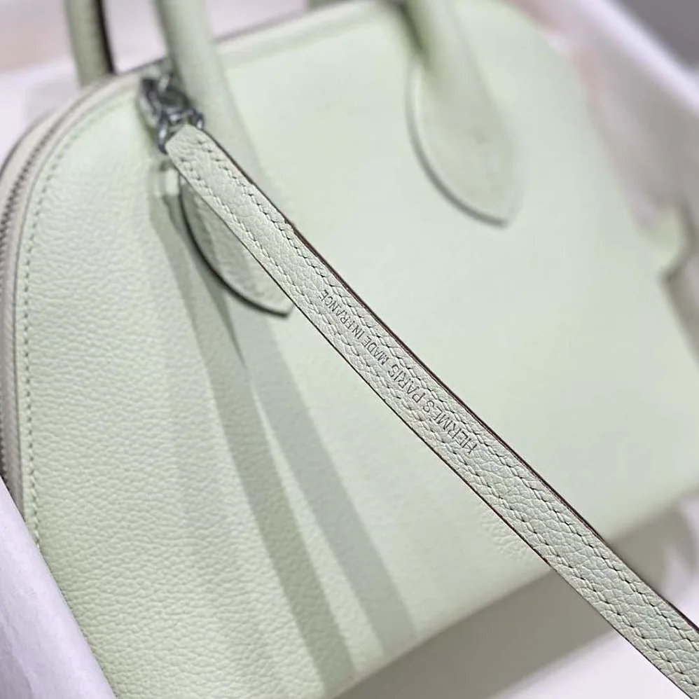 Hermes Bolide 1923 Bag in Epsom Calfskin for Unisex in Lime Hermes Bolide 1923 Bag in Epsom Calfskin for Unisex in Lime