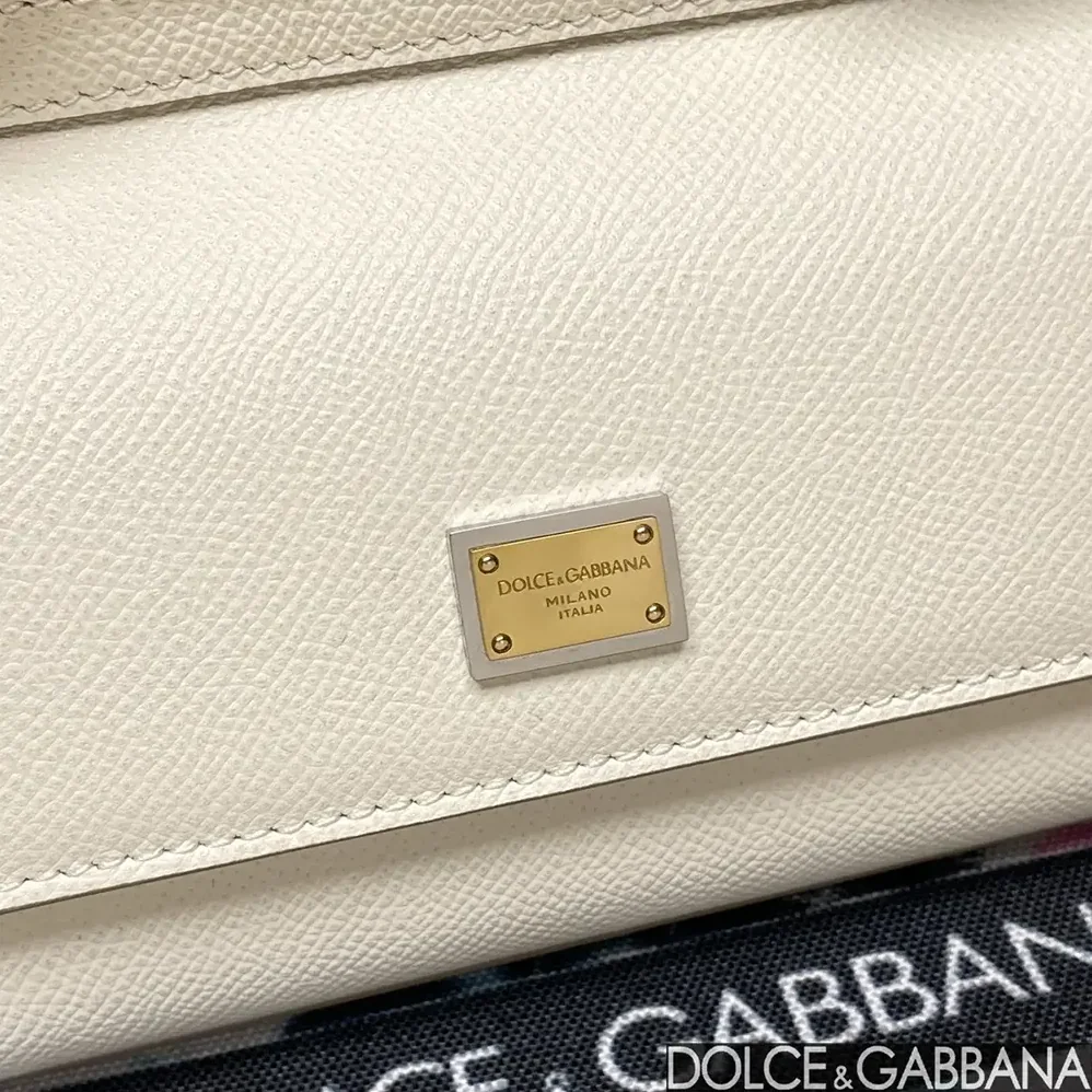Dolce Gabbana D&G Small Sicily Handbag for Women in White Dolce Gabbana D&G Small Sicily Handbag for Women in White