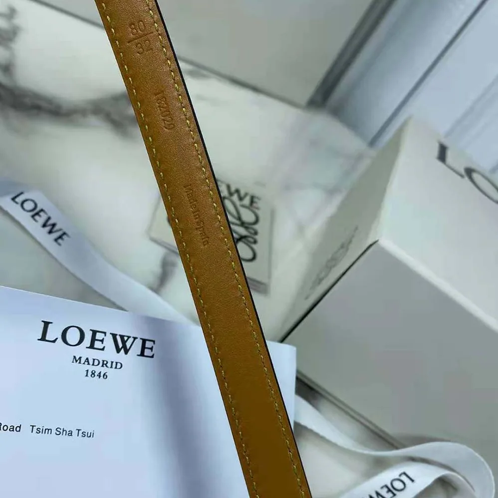Loewe Belt in Smooth Calfskin for Women in Black