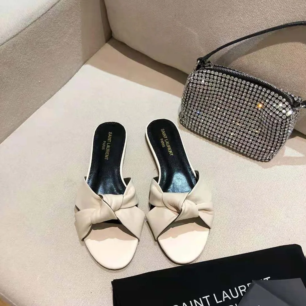 Saint Laurent YSL Bianca Flat Mules in Smooth Leather for Women in White Saint Laurent YSL Bianca Flat Mules in Smooth Leather for Women in White