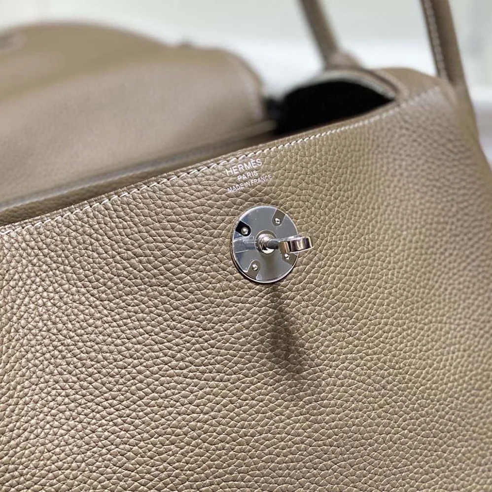 Hermes Lindy 26 in Clemence Leather for Women in Gray/Silver Hermes Lindy 26 in Clemence Leather for Women in Gray/Silver