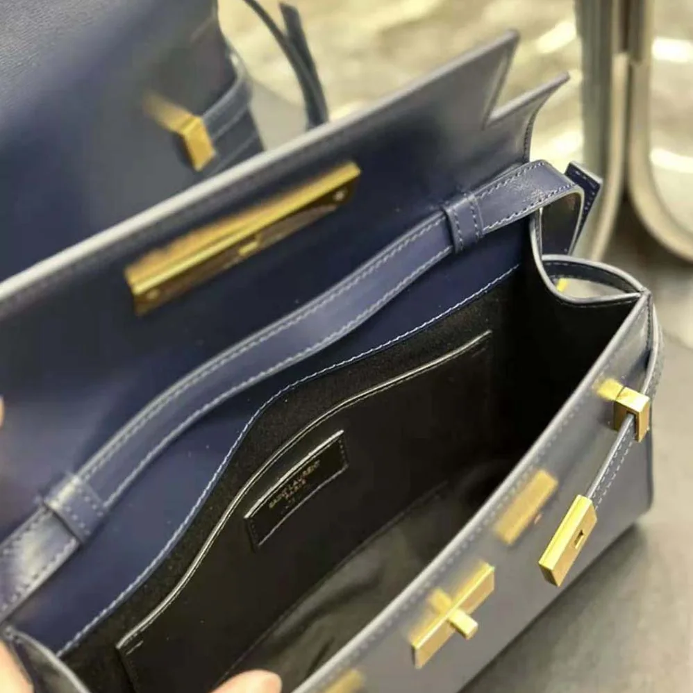 Saint Laurent YSL Manhattan Small Shoulder Bag in Box Saint Laurent Leather for Women in Navy Saint Laurent YSL Manhattan Small Shoulder Bag in Box Saint Laurent Leather for Women in Navy