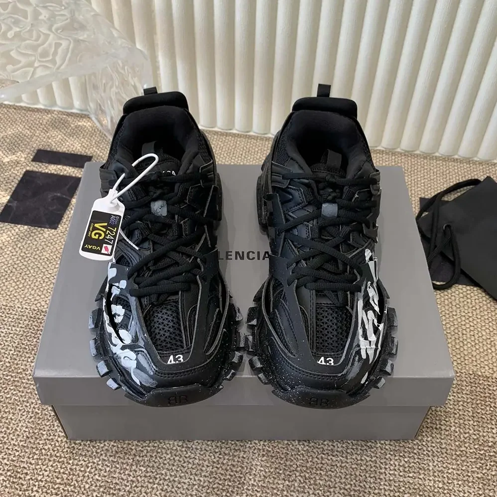 Balenciaga Track Signature Sneaker in Black and White for Unisex Balenciaga Track Signature Sneaker in Black and White for Unisex